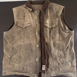 Iron and Resin Rambler vest